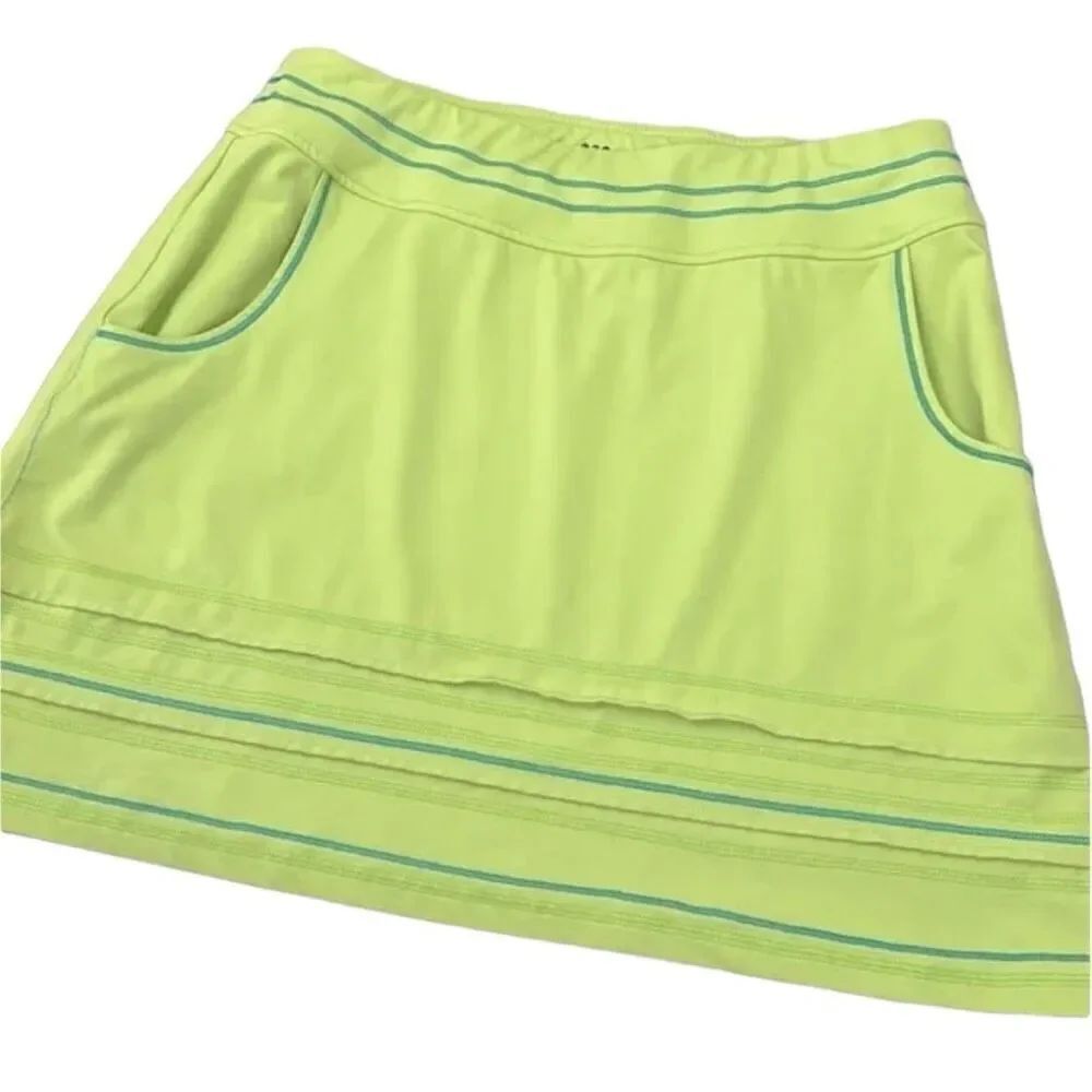 Title Nine Diamalete sport skirt in lime green with blue accents pockets size L